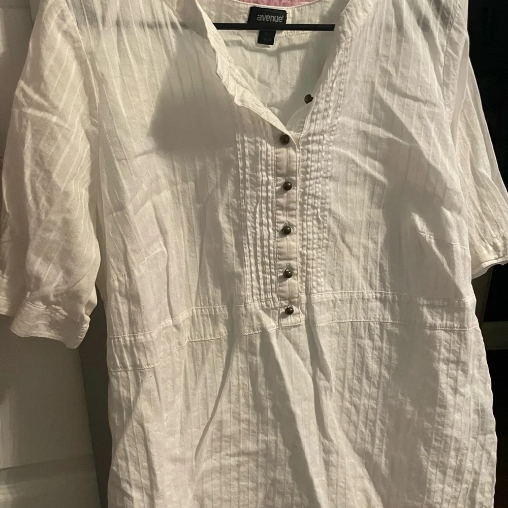 ⭐️white blouse - Picture 2 of 4
